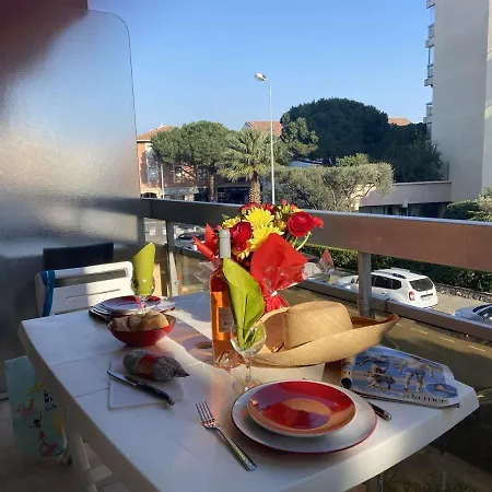 Cosy A 500m Du Port De Frejus, Proche Et Commerces - Fr-1-226a-356 Frejus