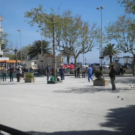 Apartment Cosy A 500m Du Port De Frejus, Proche Et Commerces - Fr-1-226a-356 *