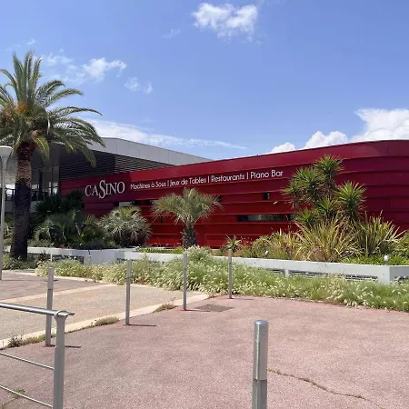 Cosy A 500m Du Port De Frejus, Proche Et Commerces - Fr-1-226a-356 *