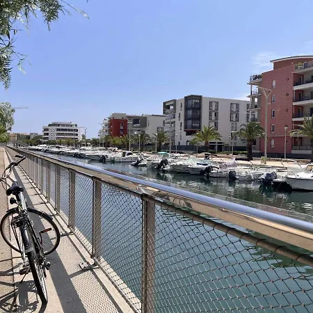 Cosy A 500m Du Port De Frejus, Proche Et Commerces - Fr-1-226a-356 Apartment